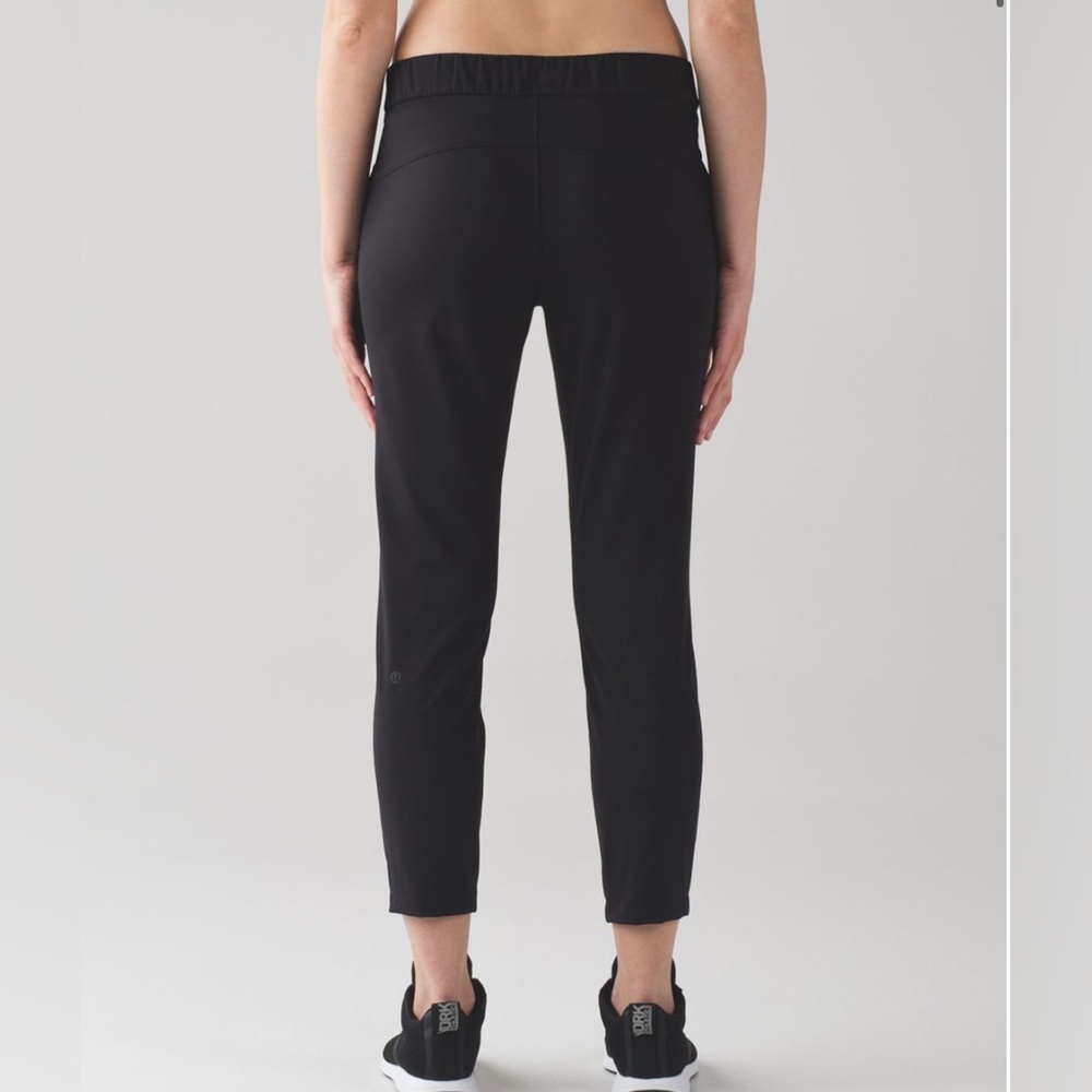 Lululemon On The Fly Pants 28" - Picture 2 of 9
